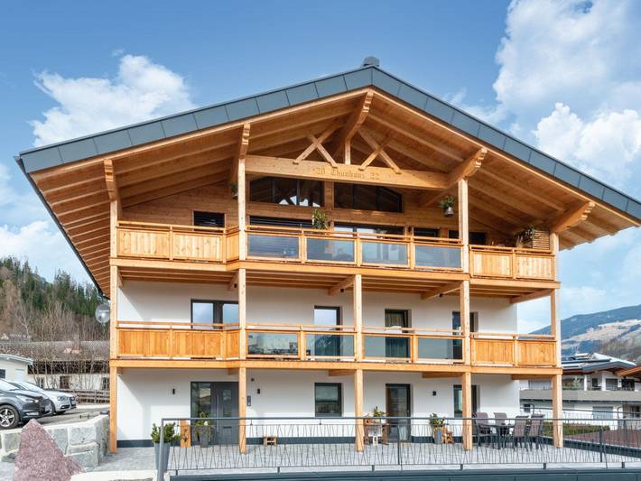 Ferienwohnung für 7 Personen, mit Balkon und Terrasse in Uderns