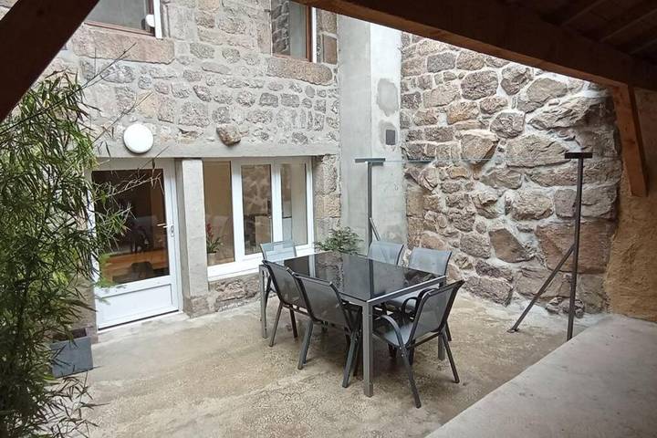 Gîte pour 5 personnes, avec terrasse à Saint-Agrève - 4
