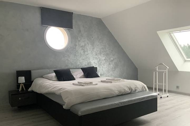 Location de vacances pour 12 personnes, avec jardin à Maslives - 2