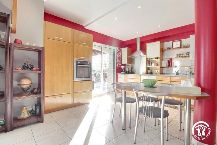 Gîte pour 8 personnes, avec jardin et terrasse à Arzal - 4