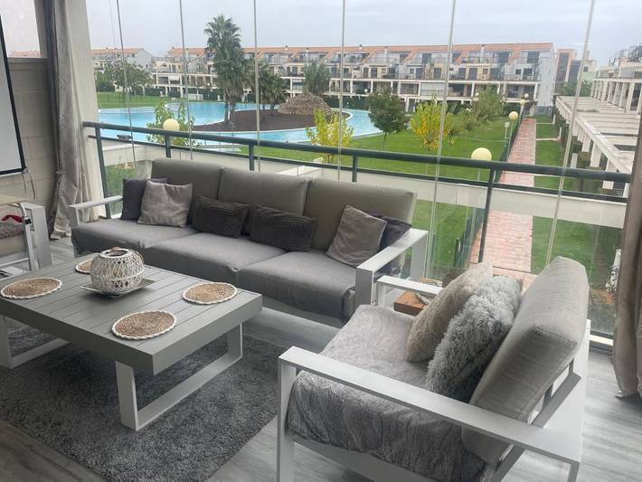 Apartamento de vacaciones para 4 personas, con terraza y piscina además de piscina para niños y vistas - 1