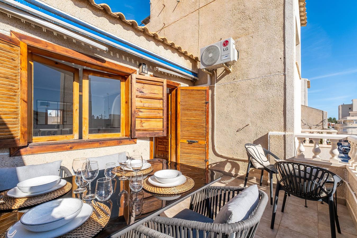 Ganze Wohnung, Apartment 'Torrevieja' mit privater Terrasse, Wlan und Klimaanlage in Torrevieja Centre, Torrevieja