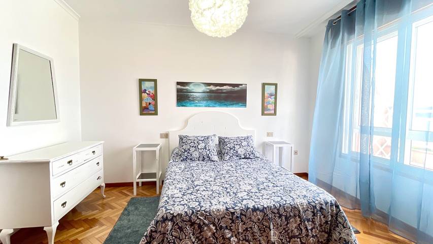 Gîte pour 5 personnes, avec balcon/terrasse, adapté aux familles à Viveiro - 4