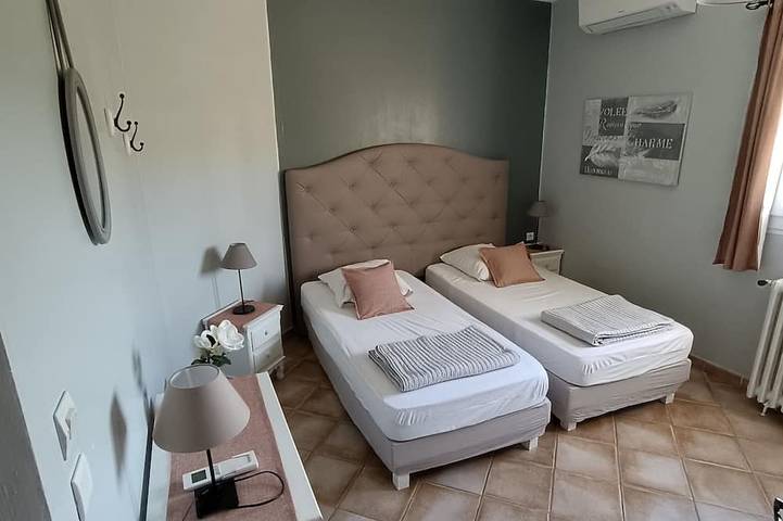 Location de vacances pour 4 personnes, avec jardin et terrasse à Orgnac-l'Aven - 4