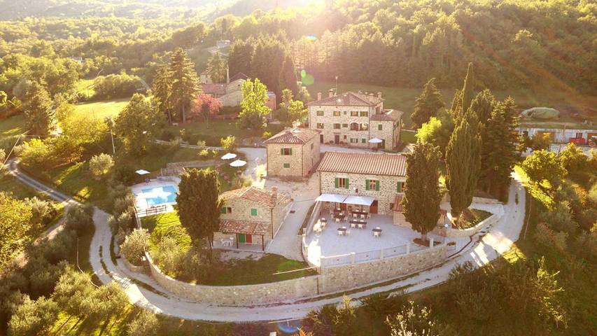 Appartamento per 2 persone, con Terrazza e Giardino nonché Piscina e Vista lago a Caprese Michelangelo