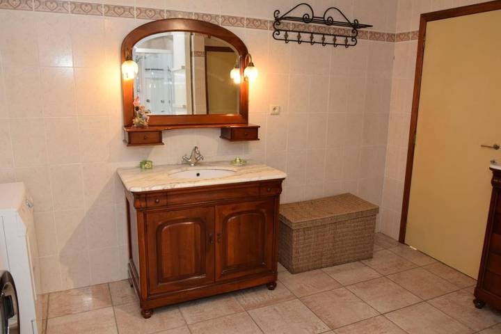 Location de vacances pour 9 personnes, avec Terrasse et Jardin à Péruwelz - 3