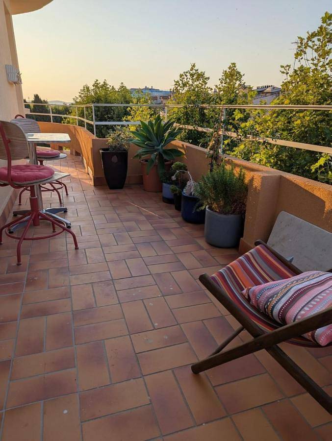 Gîte pour 2 personnes, avec balcon et vue dans Office De Tourisme D Hyeres - 3