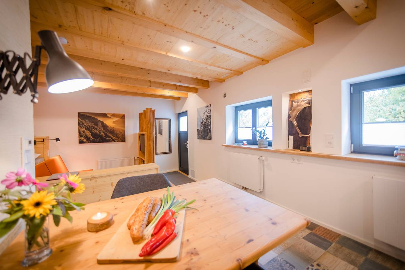 Ganze Wohnung, Ferienwohnung 'Biwak' mit privater Terrasse, Gemeinschaftsgarten und Wi-Fi in Inzigkofen, Region Bodensee-Oberschwaben