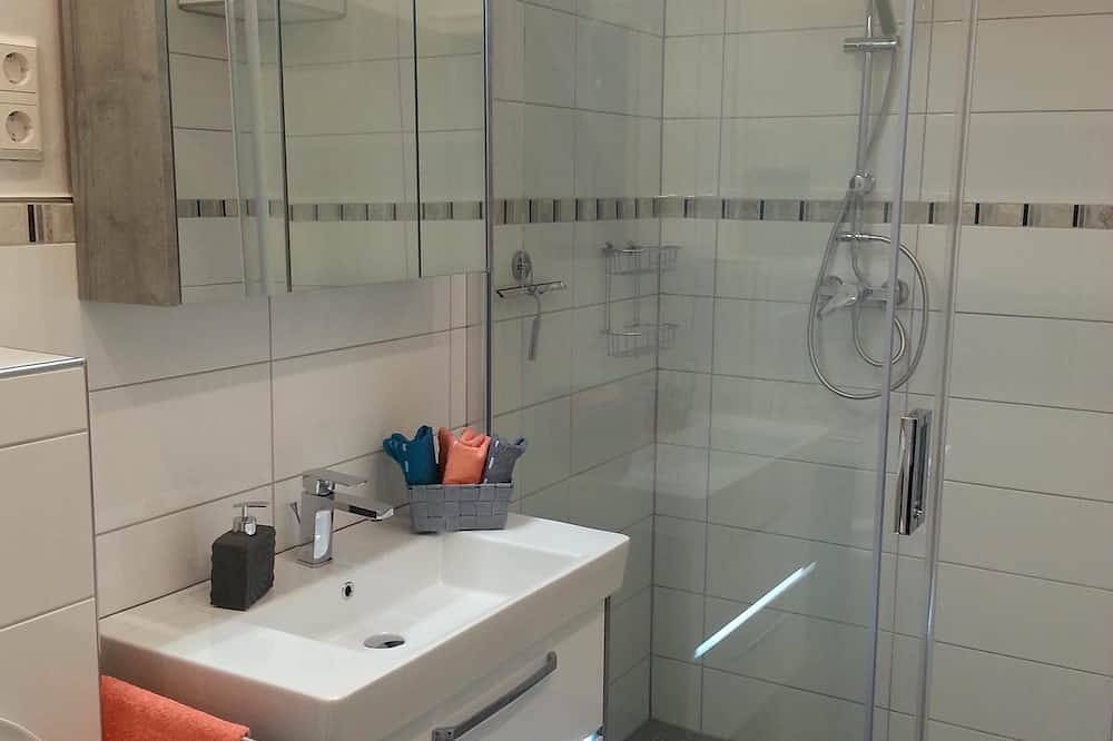 Ganze Wohnung, Neue, ruhige, kl. Fewo für 2 keine Haustiere- Nichtraucher/ in Wehlen (Rheinland-Pfalz), Bernkastel-Kues