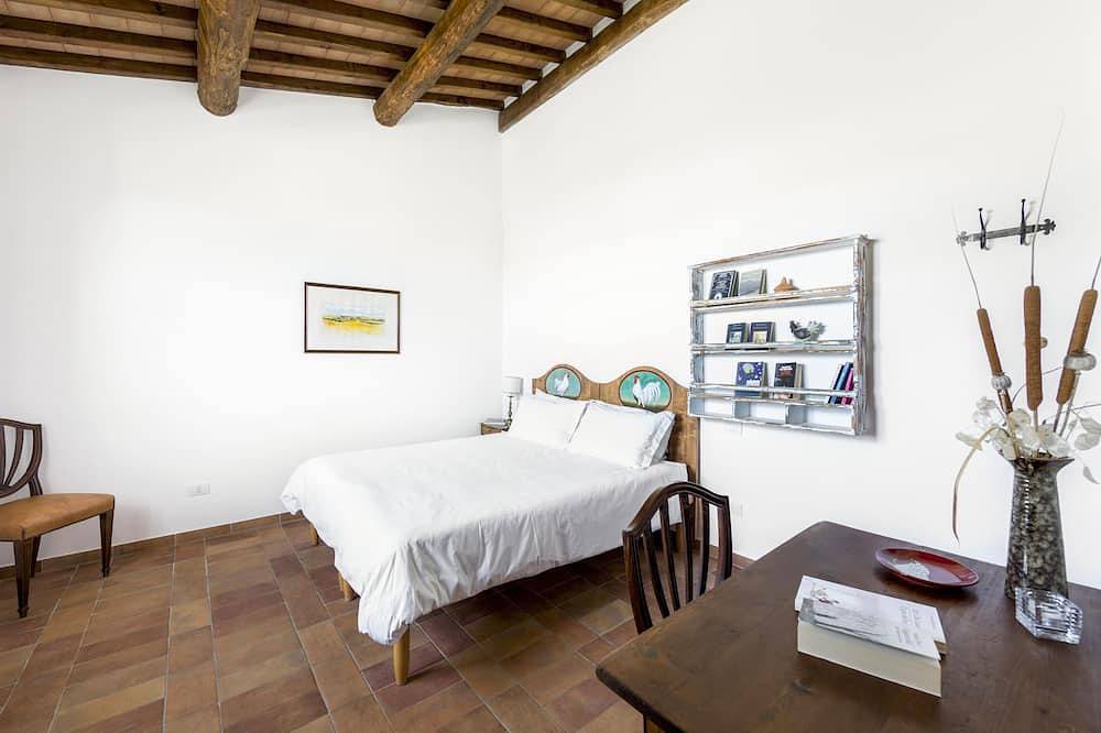 Steinhaus in der toskanischen Landschaft in Semproniano, Grosseto Provinz