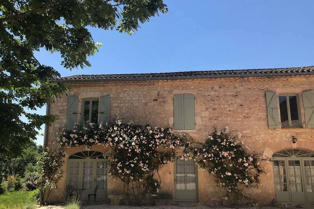 Gîte pour 4 Personnes dans Castelnau-de-Montmiral, Massif central