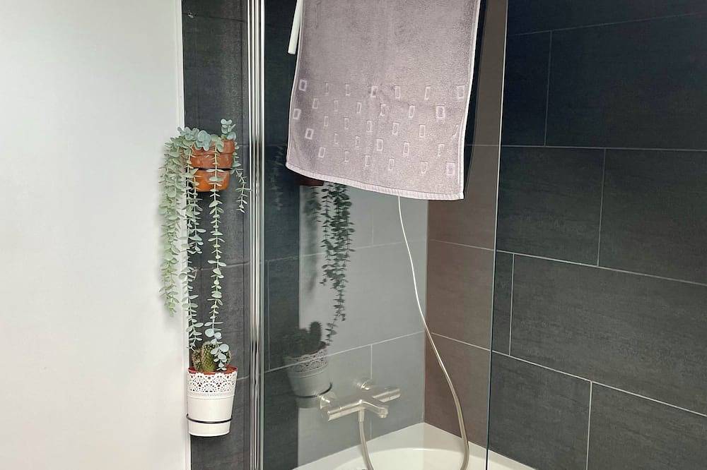 Entire apartment, Comfortable studio for 2 people in Saint-Thurien, Quimper region