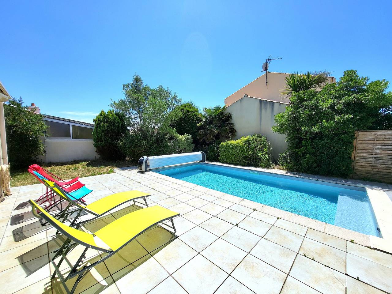 Agreable Maison 2 Chambres Avec Pisicine Et Stationnement Dans Un Quartier Calme in Château-d'Olonne, Les Sables-d'Olonne