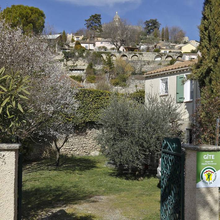 Gîte pour 2 personnes, avec Terrasse et Jardin