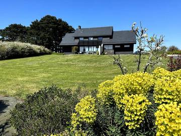 Location de vacances pour 10 personnes, avec vue et jardin, adapté aux familles à Tréflez