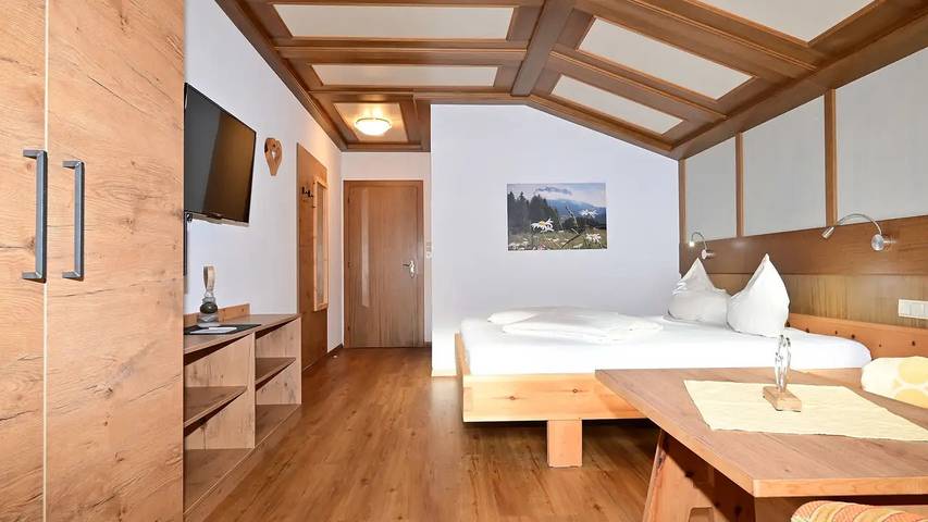 Vakantiewoning voor 2 personen, with tuin and balkon as well as sauna in Biberwier