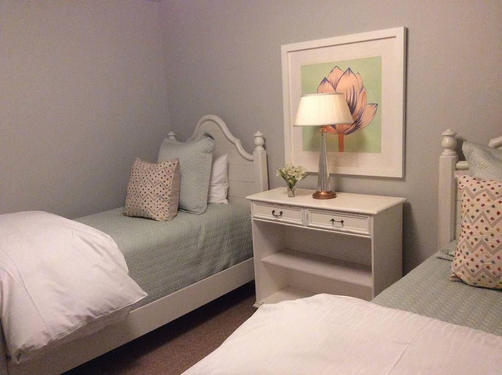 Ganze Wohnung, 3 Bd / 3 Ba günstig in der Nähe Market & High Point University entfernt in High Point, Guilford County