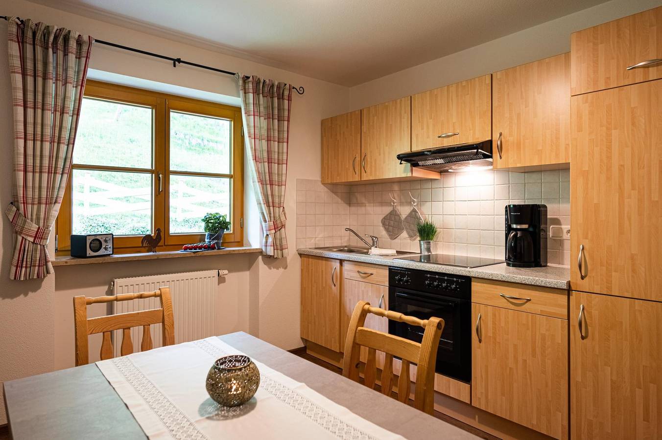 Geheel vakantieappartement, Hahnenköpfle - Schlafzimmer mit Balkon in Fischen, Zwaben (Bayern)