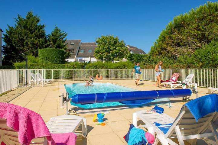 Appart’hôtel pour 4 personnes, avec Balcon et Terrasse ainsi que Piscine et Vue à Carnac