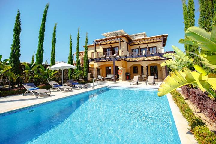 Holiday rental for 6 people, with view and garden as well as pool, with pets in Aphrodite Hills