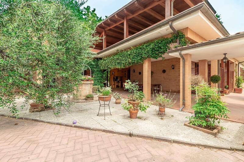Maison de vacances pour 8 personnes env. 200 qmà Carassai, Côte italienne de l'Adriatique (Côte des Marches) in Carassai, Province d'Ascoli Piceno