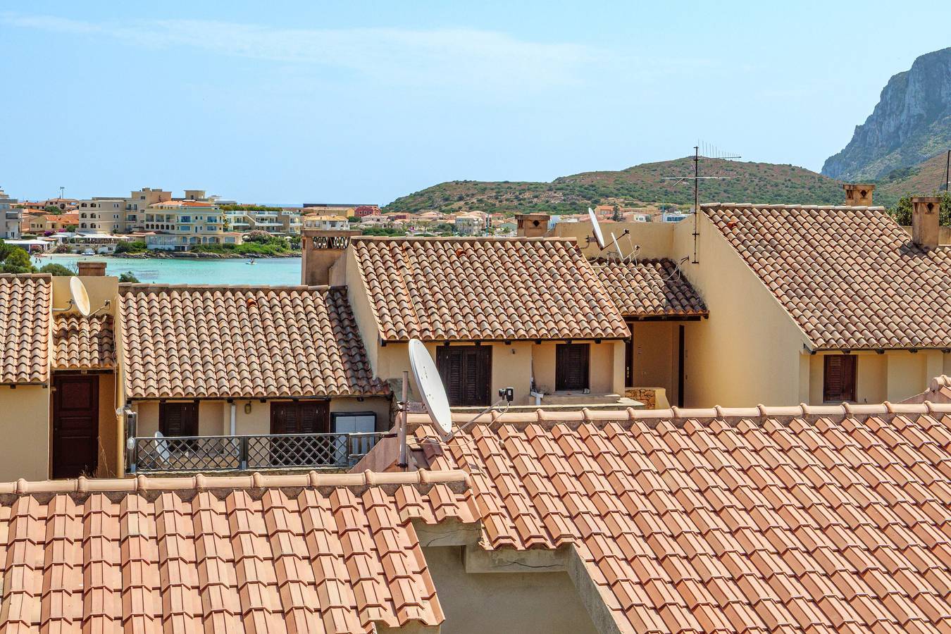 Appartamento intero, Appartamento 'Tramontina' con vista mare, Wi-Fi e aria condizionata in Quinta Spiaggia, Golfo Aranci