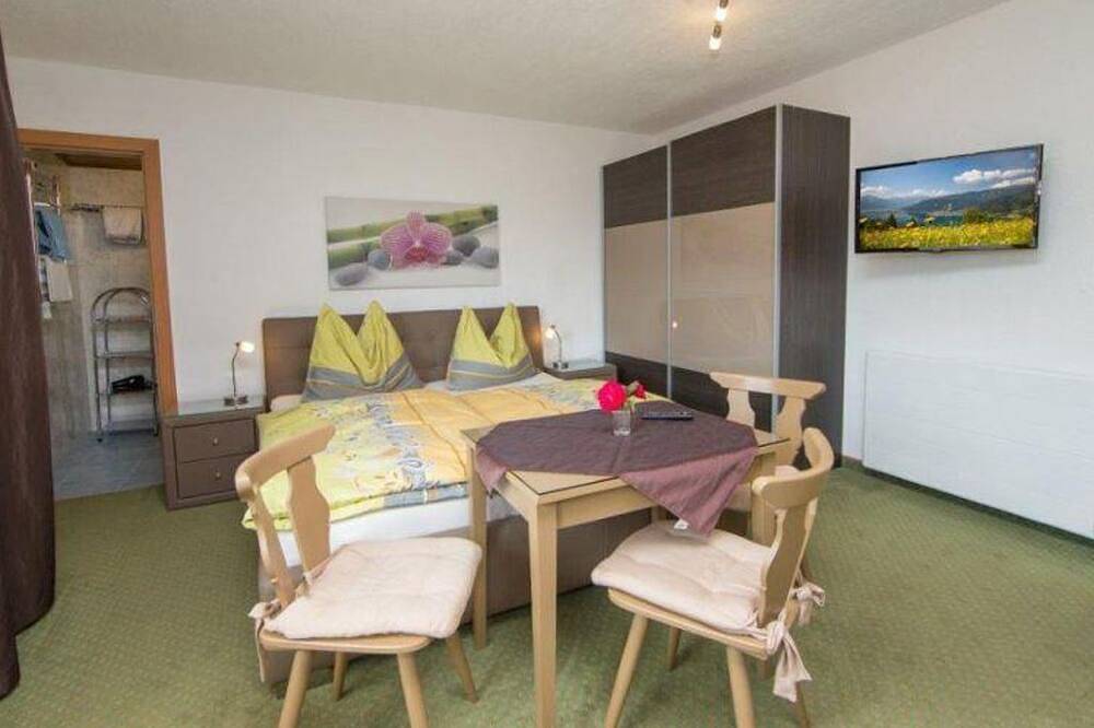 Haus Elisabeth - Doppelzimmer mit Dusche od. Bad, Wc in Zell am See, Pinzgau