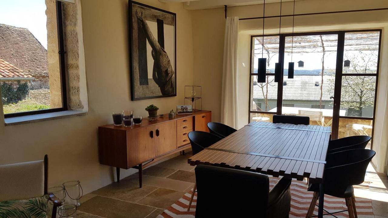Two-Bedroom House in Figeac, Lot