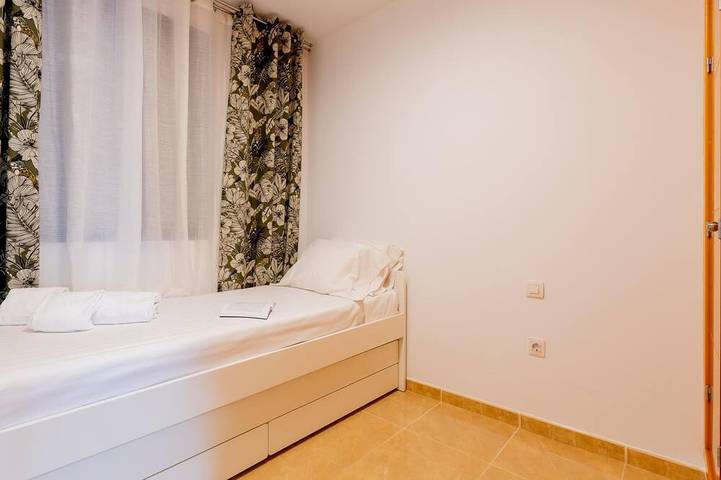 Gîte pour 3 personnes, avec balcon et piscine dans Los Abrigos - 3