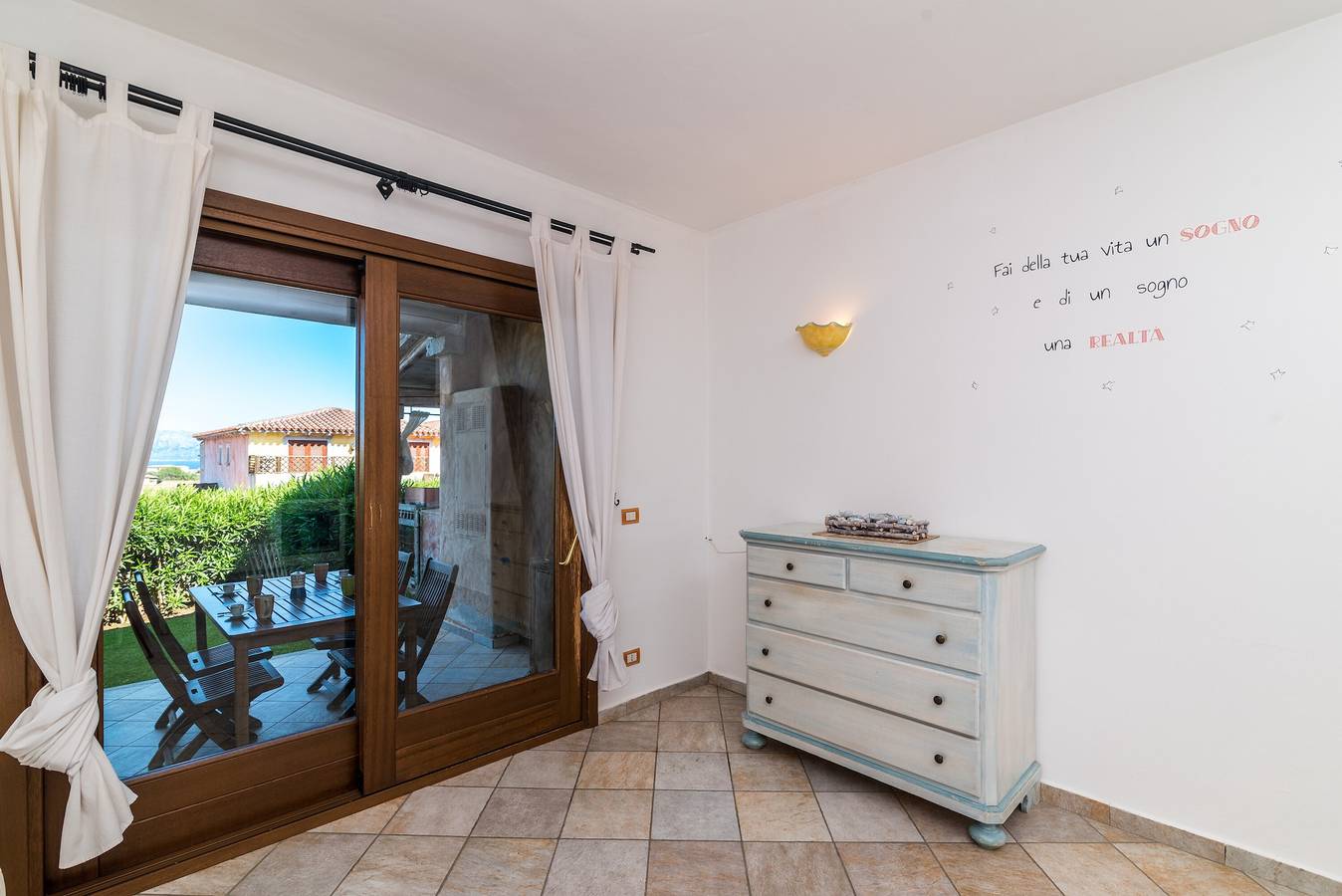 Apartamento entero, Apartamento 'Belvedere 18 - 3 Piscina compartida' con vistas al mar y terraza privada in Moriscu, Pittulongu