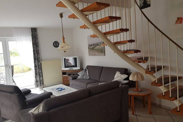 Ferienhaus für 4 Personen, mit Terrasse und Garten in Greetsiel - 3