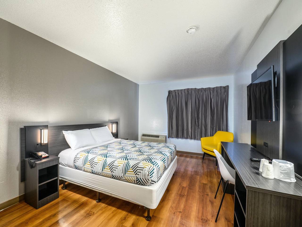Apartamento entero, Acogedora habitación con cama king size | No fumadores in Branford (CT), Connecticut