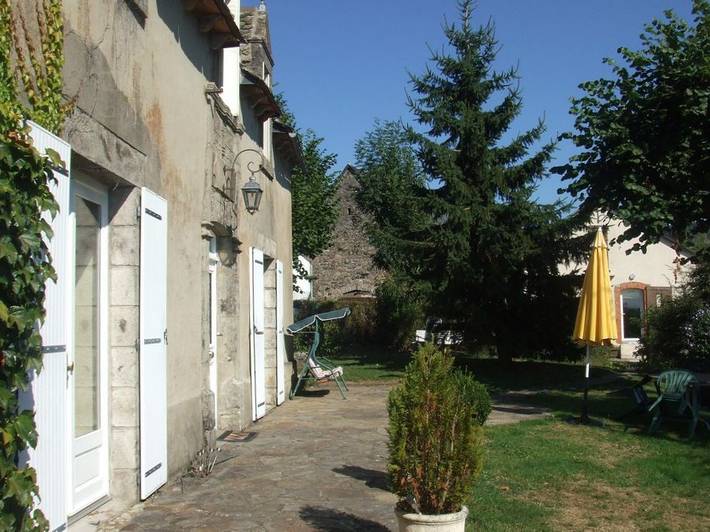 Gîte pour 2 personnes, avec jardin et terrasse dans le Cantal - 2