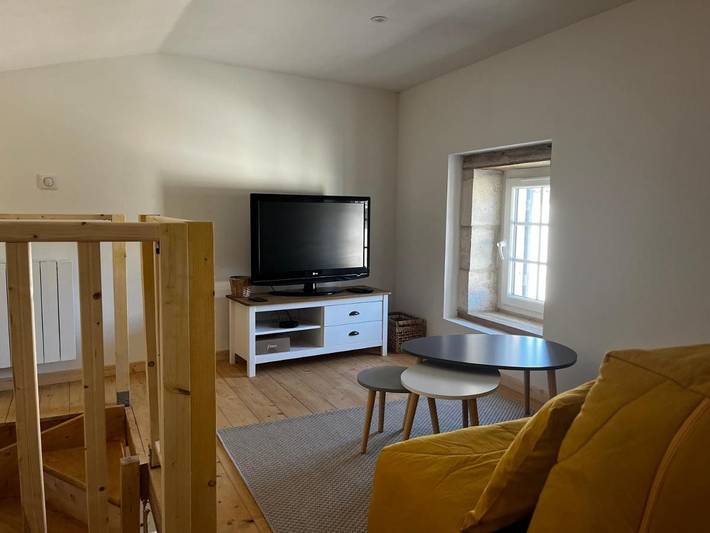 Location de vacances pour 3 personnes, avec terrasse à Pont-l'Abbé-d'Arnoult - 4