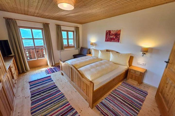 Beim Rauter - Emberger Alm - Beim Rauter – Emberger Alm in Kreuzeckgruppe, Berg im Drautal