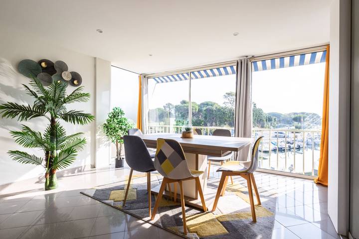 Ferienhaus für 4 Personen mit Balkon in Mandelieu-la-Napoule, Massif de l'Esterel