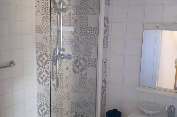 Gîte pour 4 personnes, avec jardin à Châteauneuf-de-Gadagne - 4