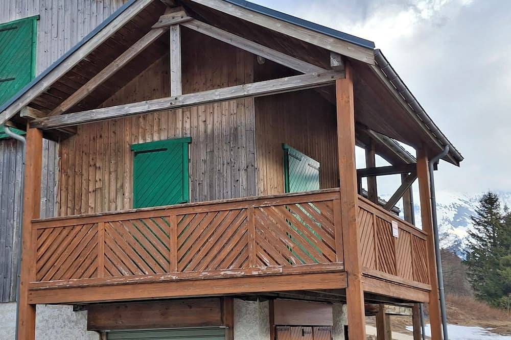 Apartamento entero, Mountain apartment at the foot of the slopes in La Morte, Parque Nacional de los Ecrins