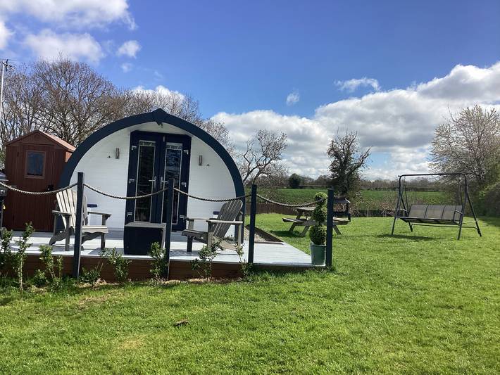 Cottage for 2 people, with garden, with pets in Shrewsbury