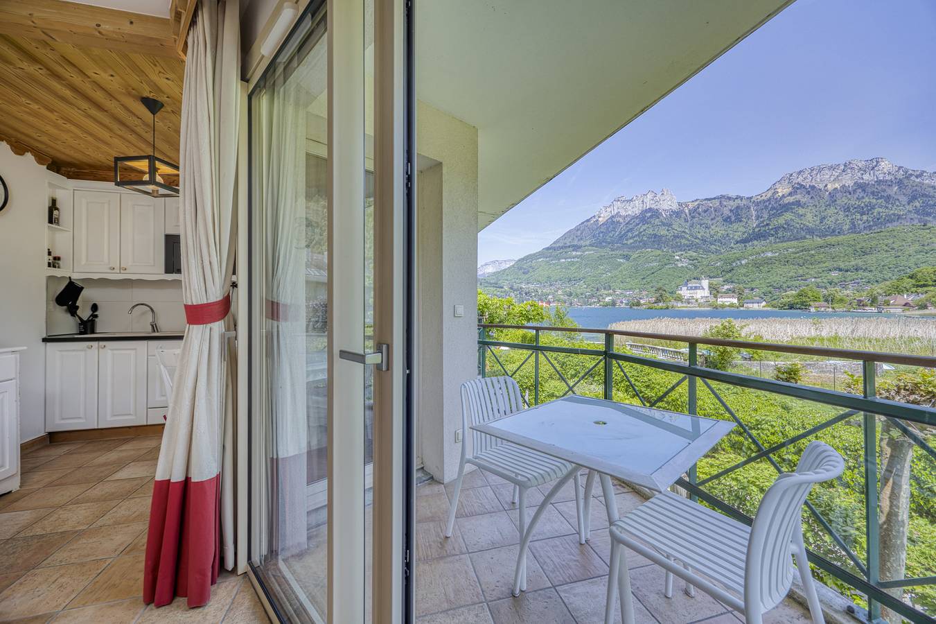 Entire apartment, Roseaux du Lac in Duingt, Bauges