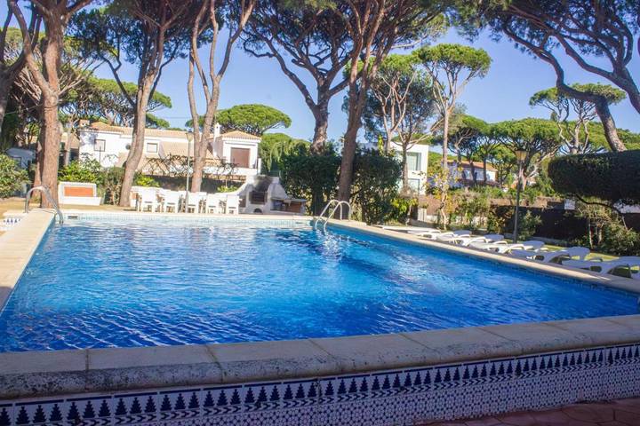 Villa pour 14 personnes, avec jardin et piscine à Roche - 3