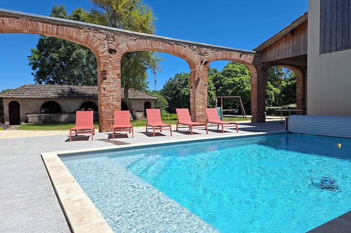 Location de vacances pour 8 personnes, avec Jardin à Bellegarde (Tarn)