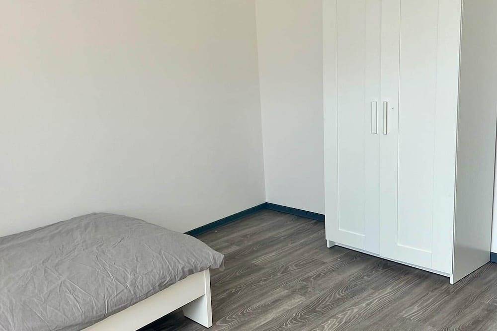 Projekt- und Teamunterkunft in Oberhausen-Rheinhausen für bis zu 15 Personen in Oberhausen-Rheinhausen, Rheinebene