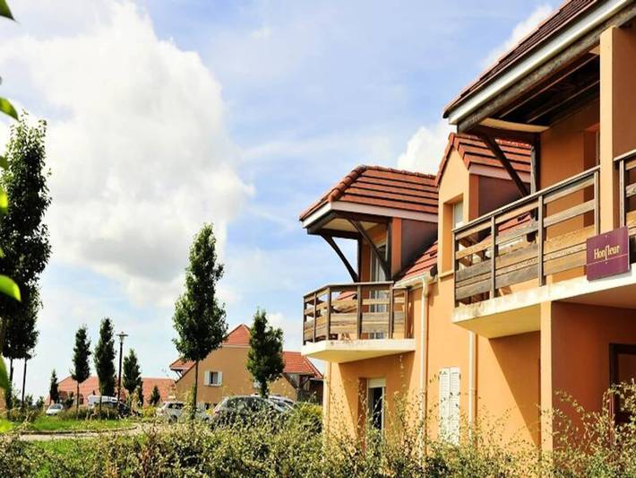 Gîte pour 6 personnes, avec terrasse ainsi que sauna et piscine, adapté aux familles à Boulleville - 2