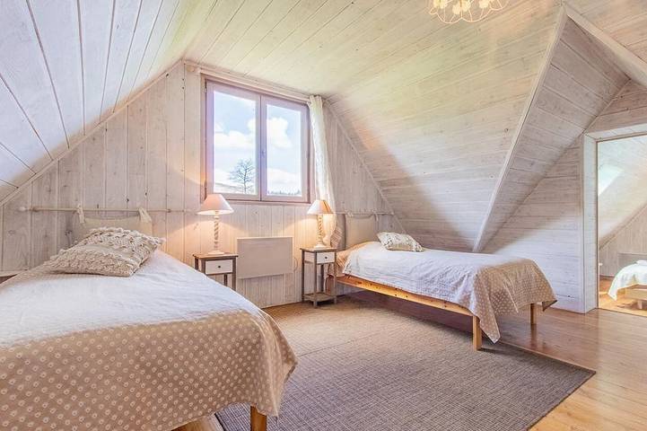 Gîte pour 6 personnes, avec terrasse à La Grande-Verrière - 3