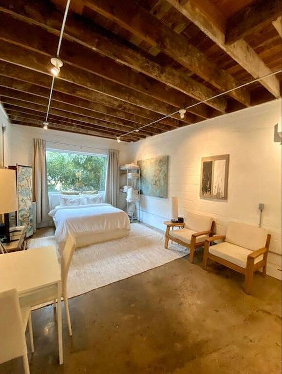 Vacation rental for 2 people, with yard in Coral Gables