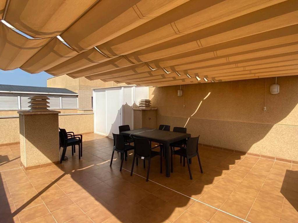 Appartement entier, Appartement 'Mar De Laura' avec piscine commune, terrasse privée et jardin partagé in Miami Platja, Costa Dorada