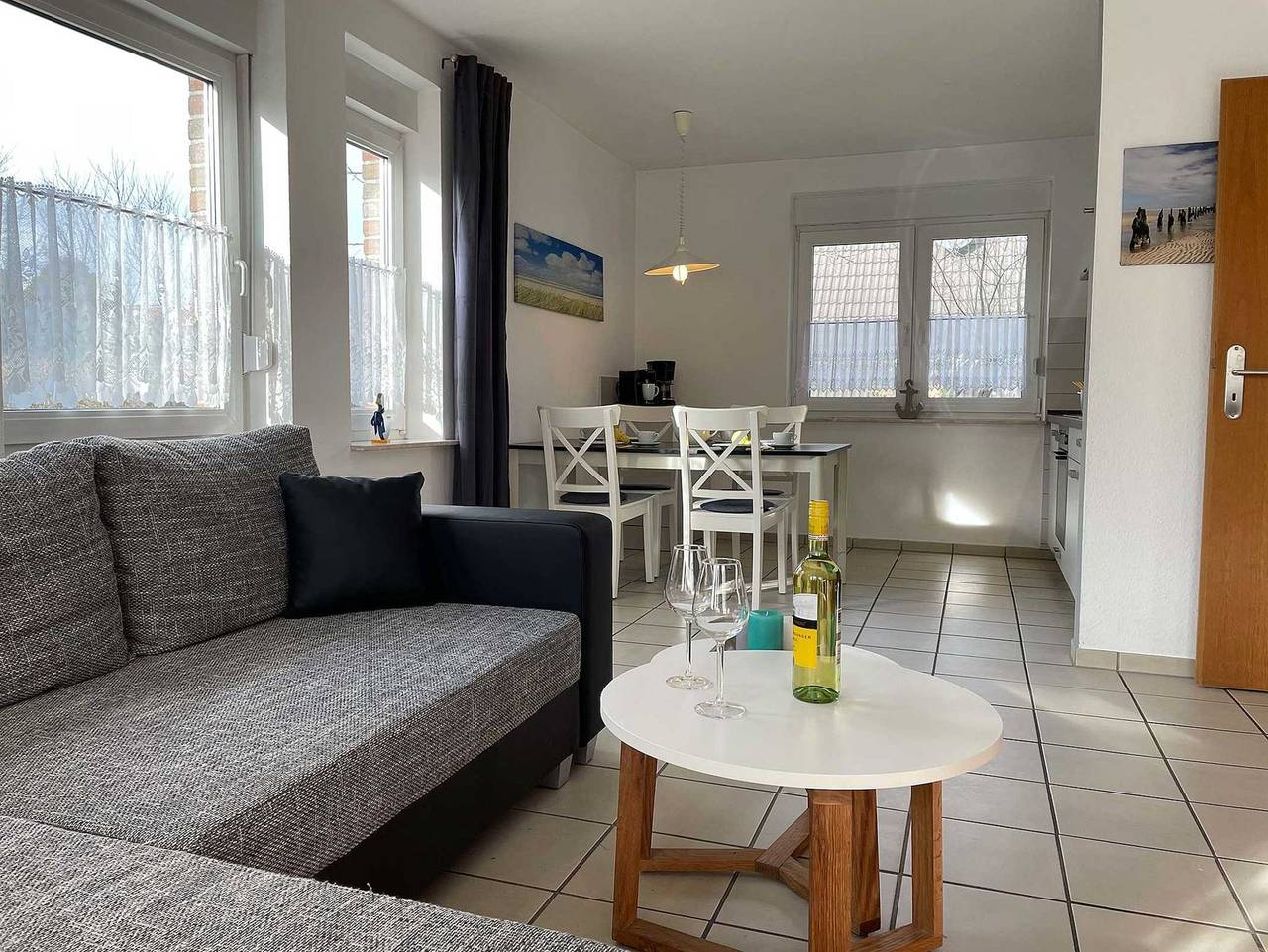 Ganze Ferienwohnung, Haus An der Kurpromenade in Harlesiel, Landkreis Wittmund