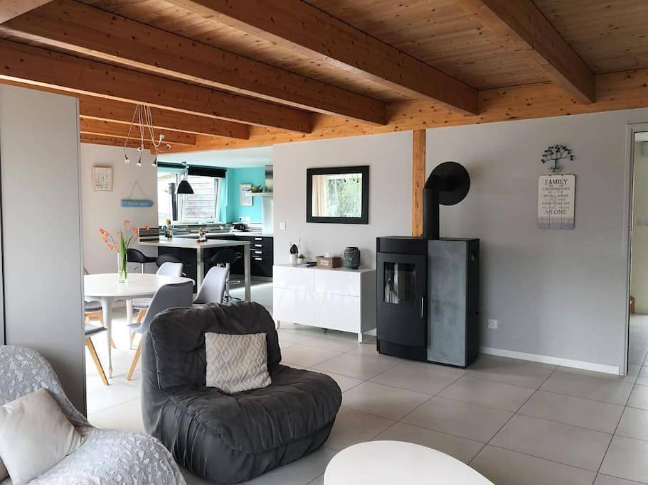 Three-Bedroom House in Lampaul-Plouarzel, Région de Brest