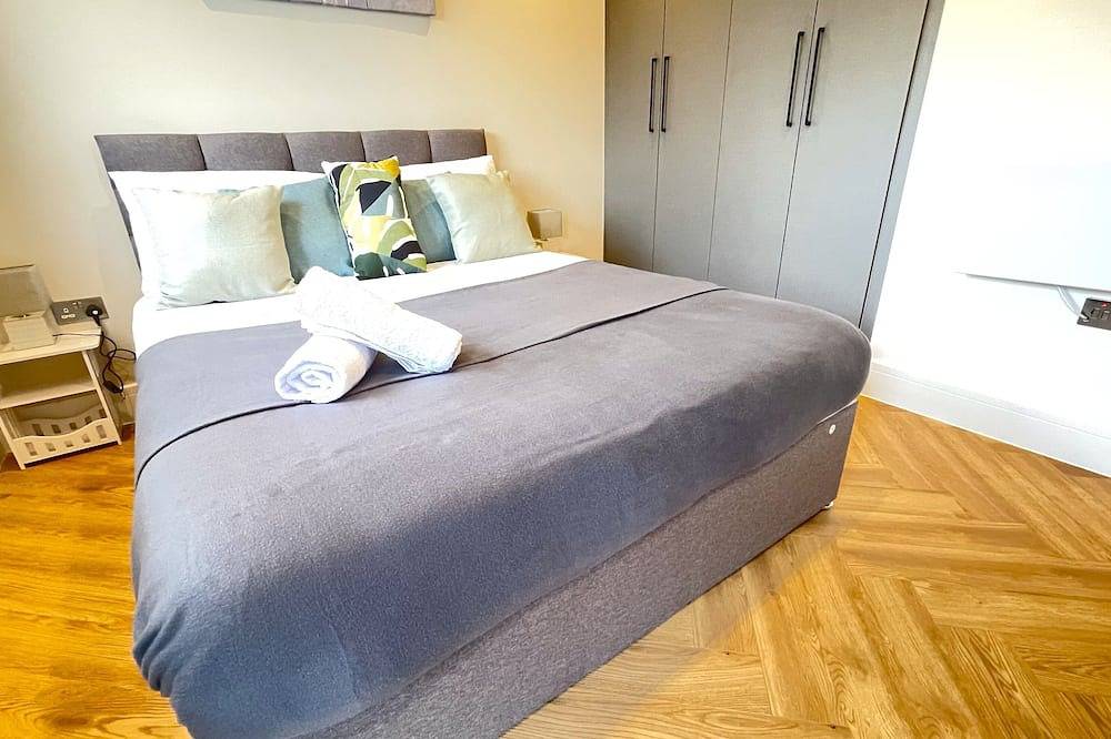 Appartement entier, 2bed in Rickmansworth, balcony views 5min to tube station free Wi-Fi & Parking in Hertfordshire